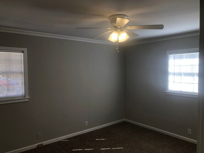 Building Photo - 4113 Acacia Dr