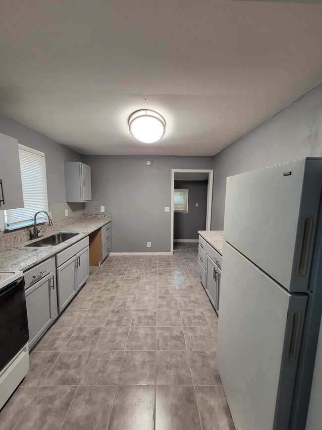 Building Photo - 240 Wadley St NW