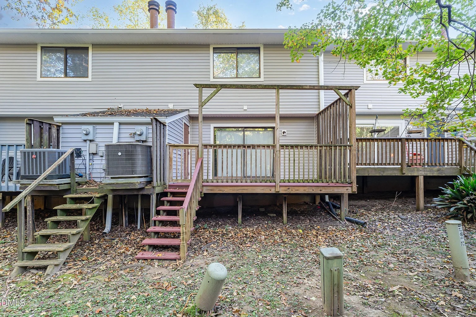 Building Photo - Room in Townhome on Sandy Creek Dr