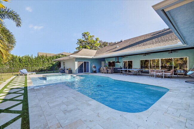 Building Photo - 13172 Doubletree Cir