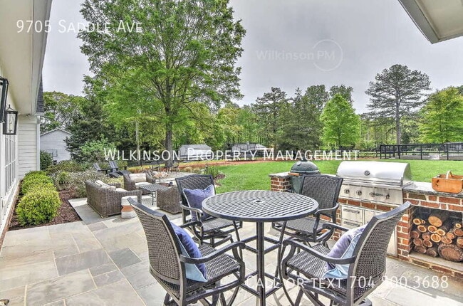 Building Photo - 9705 Saddle Ave