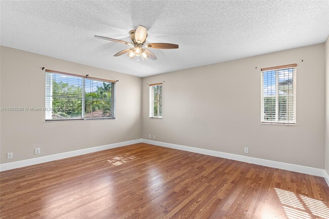 Building Photo - 4490 Foxtail Ln