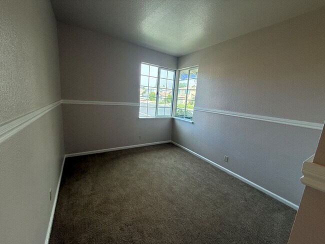 Building Photo - 900 Bluewater Dr