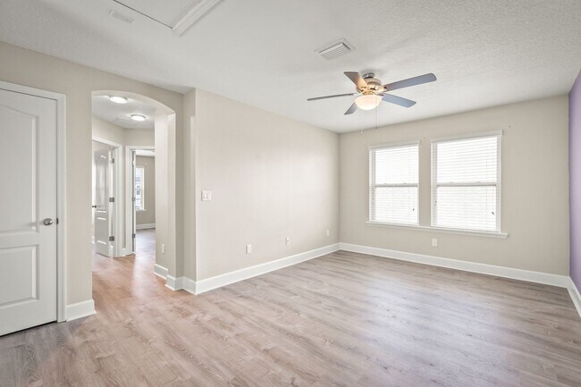 Building Photo - Trailmark Amazing Amenities Included