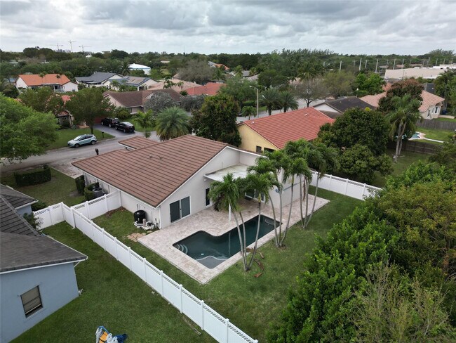 Building Photo - 8949 NW 45th Ct