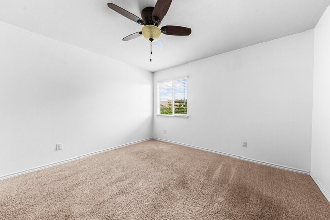 Building Photo - 5705 Fenton Ln