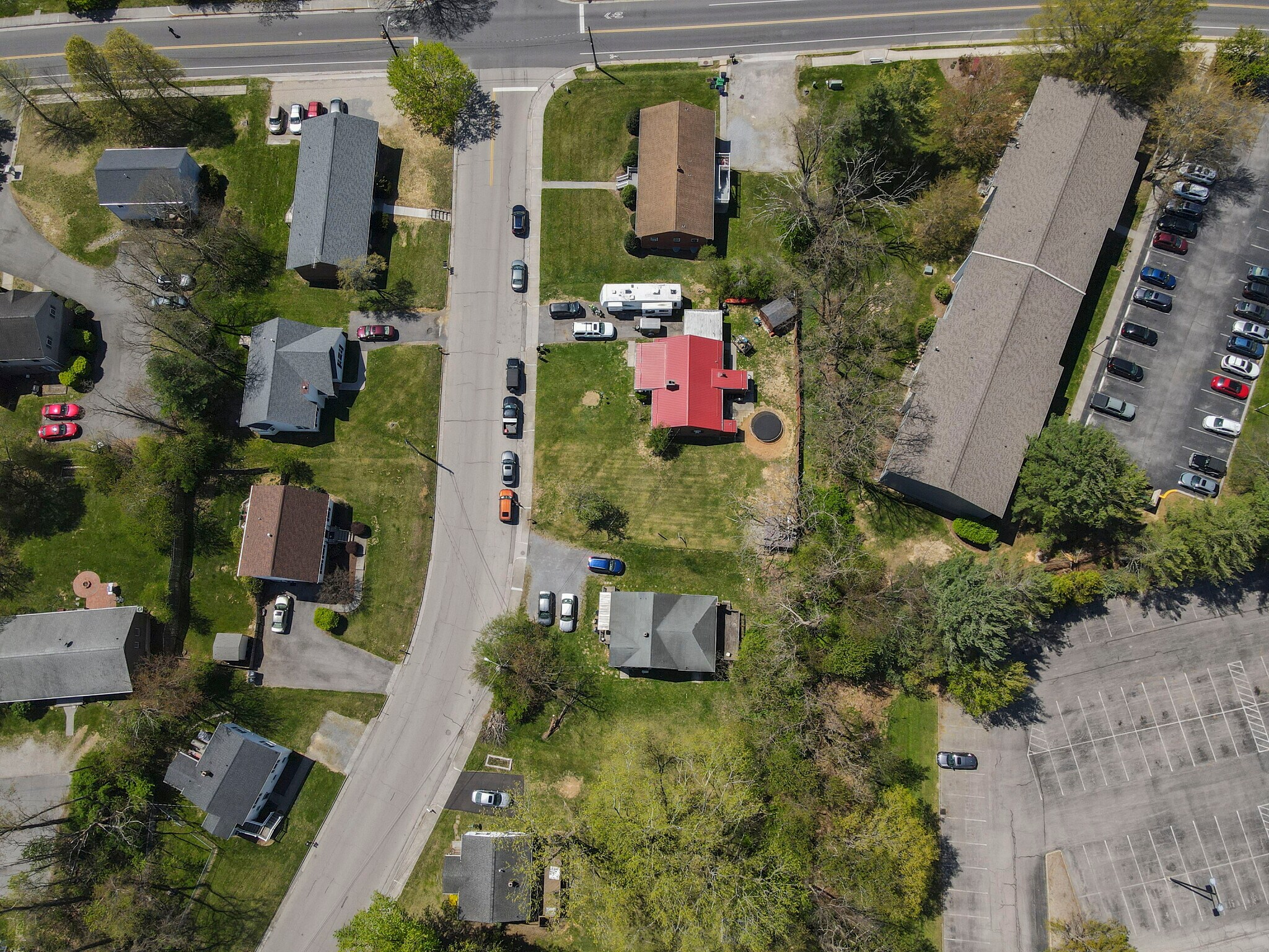 Building Photo - 206 Broce Dr