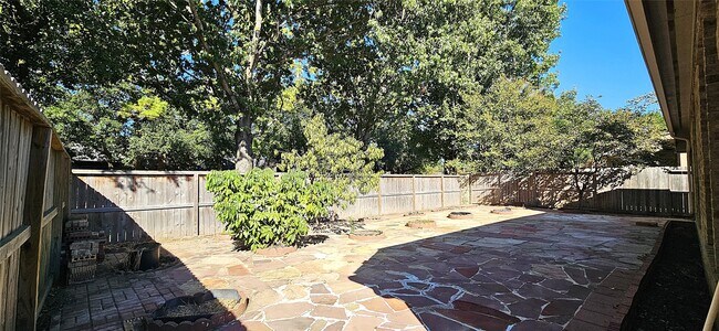 Building Photo - 13415 Highland Park Ct