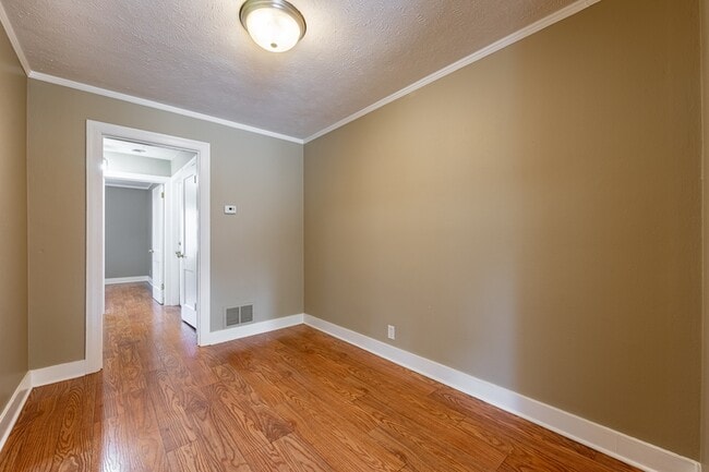 Building Photo - 2315 Auburn St