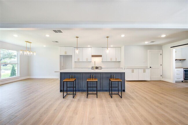 Building Photo - 1810 Eagle Falls Ct