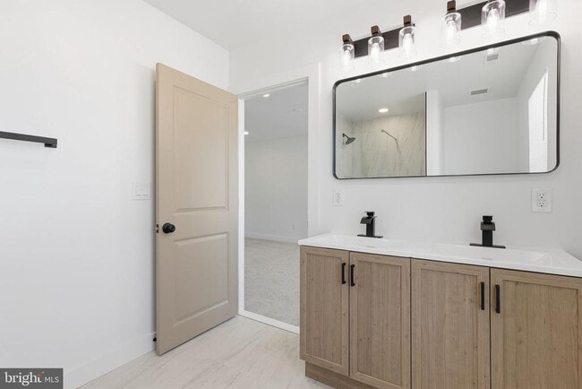 Building Photo - 29 Rocky Pool Ln