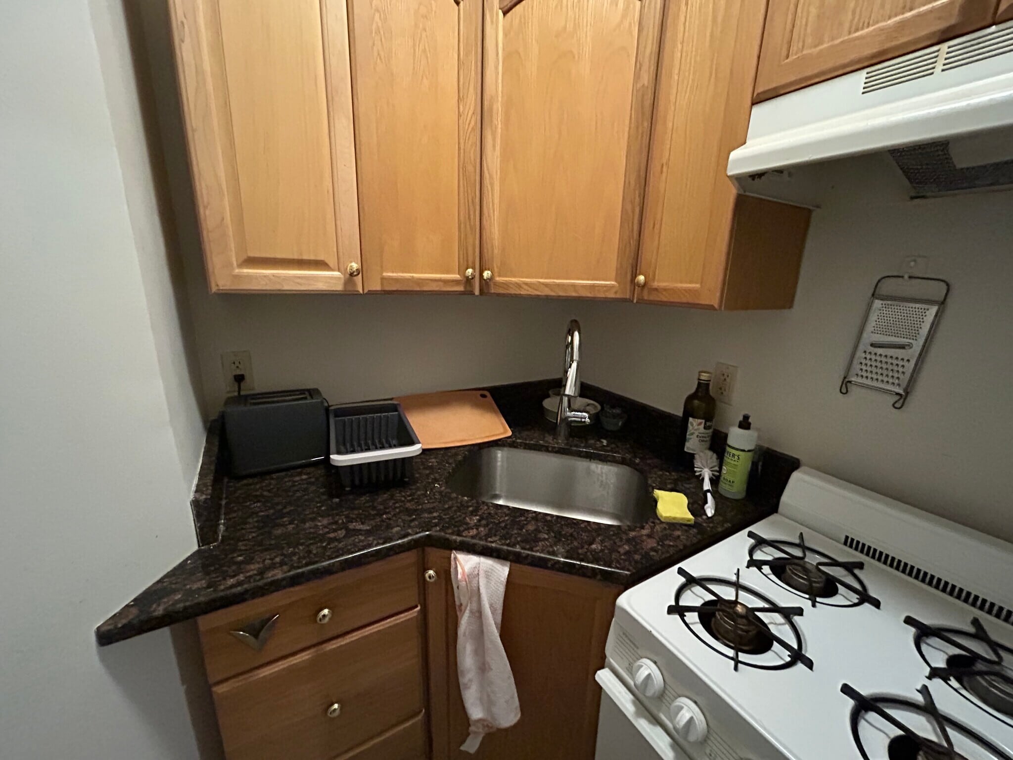 Building Photo - 126 Warren St