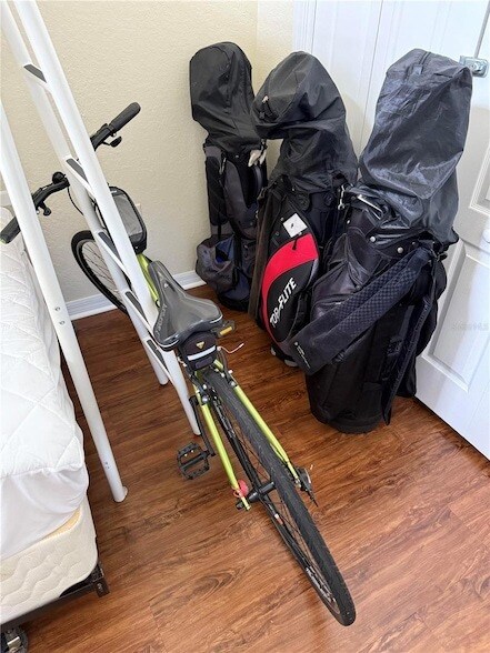 Building Photo - 2068 Sifield Greens Way