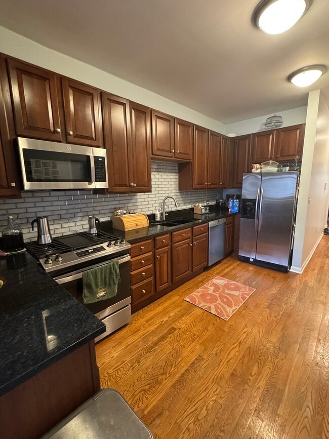 Building Photo - 4736 N Magnolia Ave