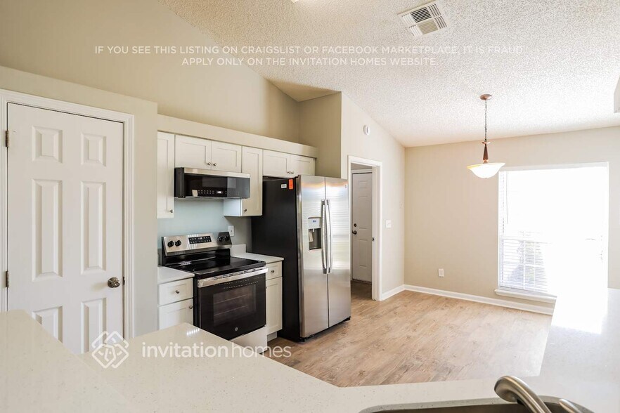 Building Photo - 1736 Northglen Cir