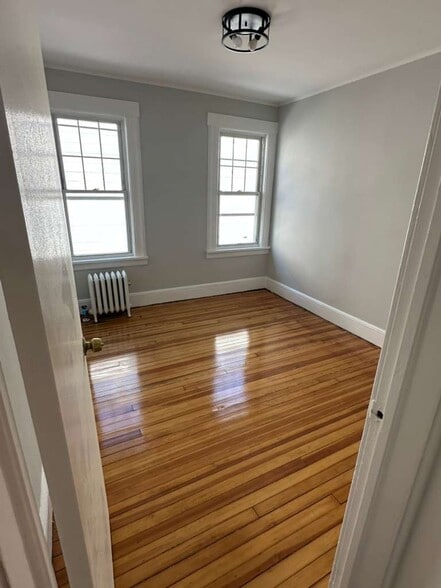 Building Photo - 55 James St