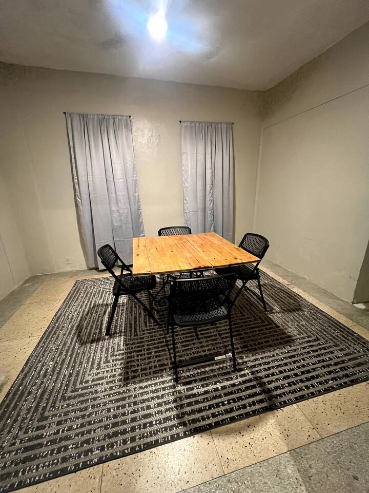 Building Photo - 445 W Mangrum Dr