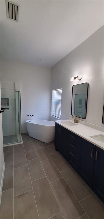 Building Photo - 5231 Highbury Cir