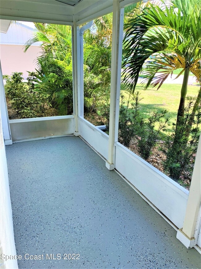 Building Photo - 810 1st St