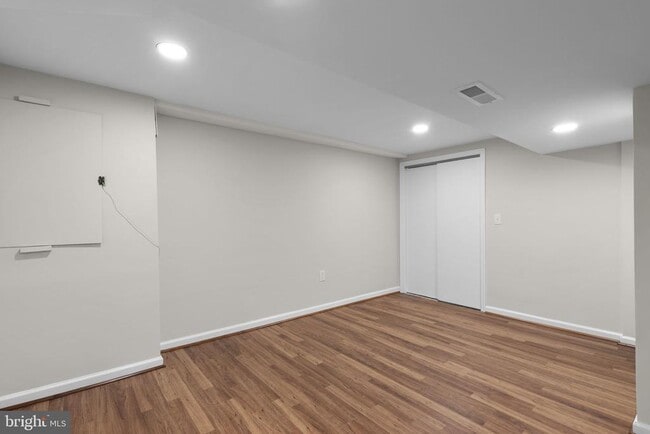 Building Photo - 3351 Buehler Ct