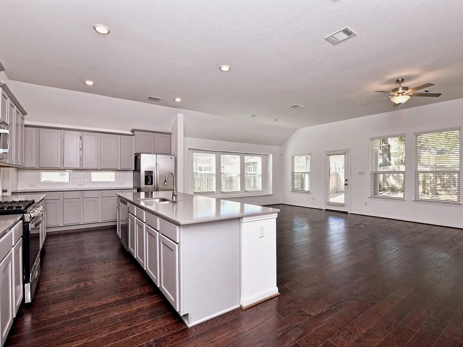 Building Photo - Room in House on Panzano Dr