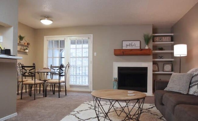 Building Photo - 2 bedroom in Bedford TX 76021
