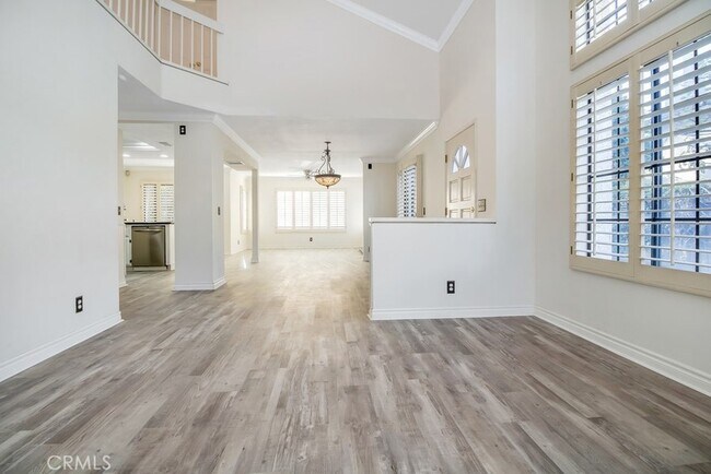 Building Photo - 24862 Vista Rancho