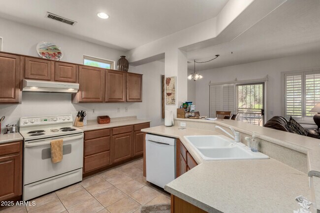 Building Photo - 15027 W Home Run Dr