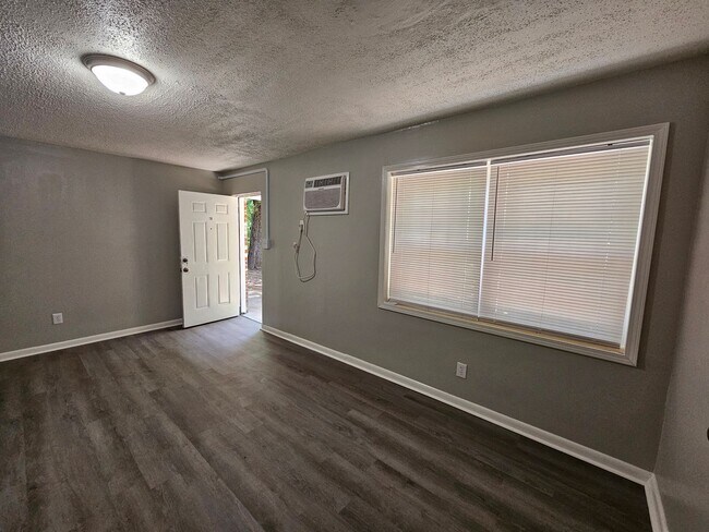 Interior Photo - Live in Comfort at Evergreen Apartments in Knoxville!