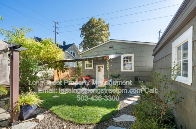 Building Photo - 4115 SE Gladstone St