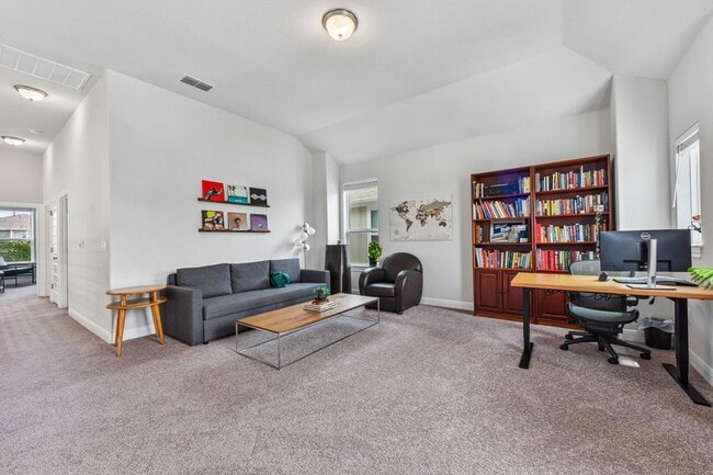 Building Photo - 9901 Thane Way