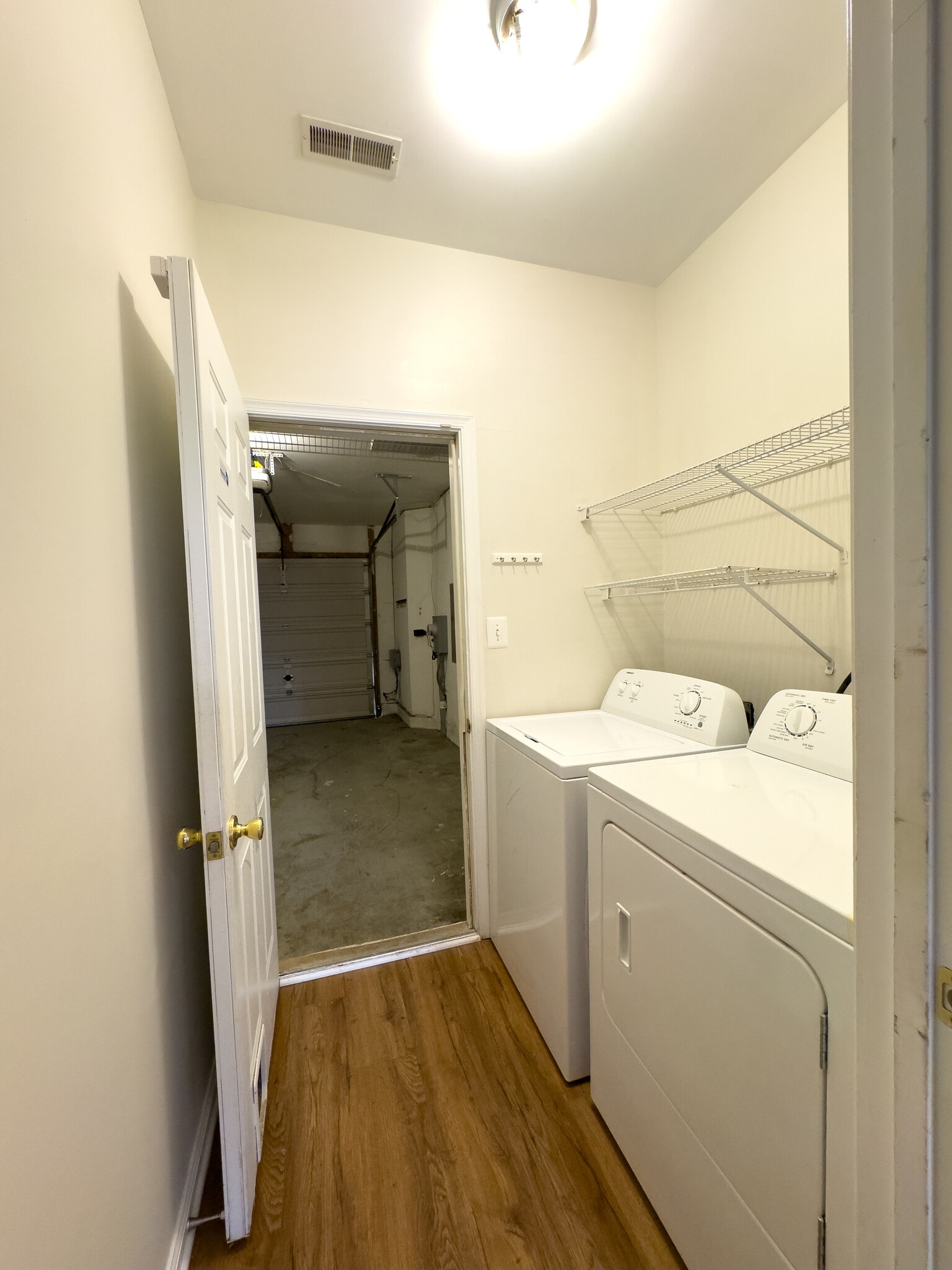 Building Photo - 8010 Pennington Dr