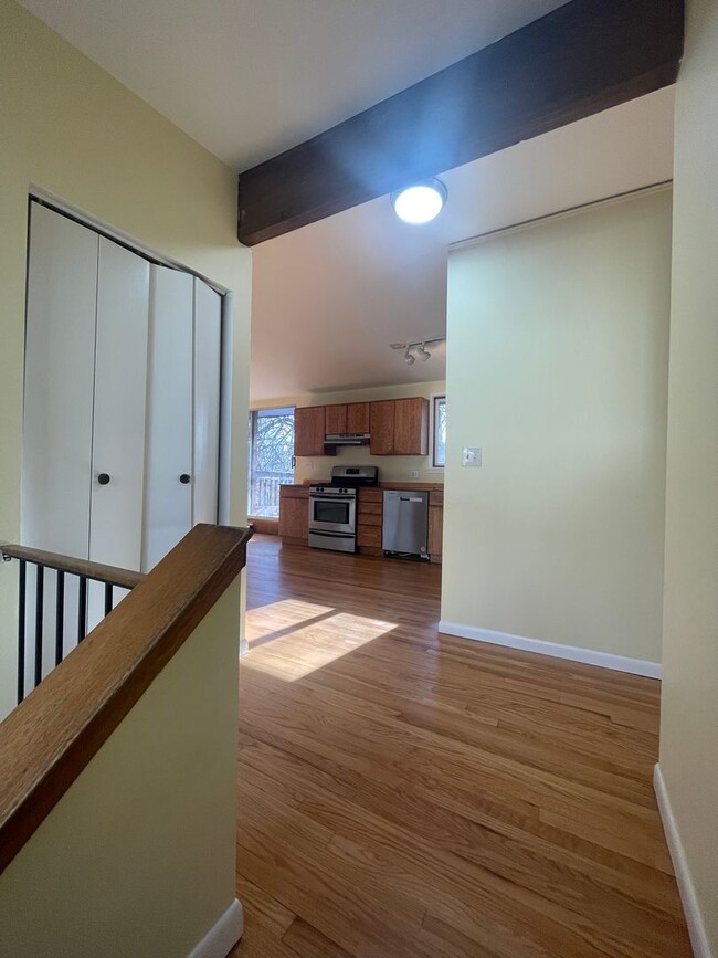 Building Photo - 4 Bed / 2 Bath Home Near Virginia Park