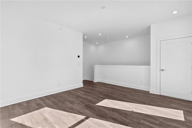 Building Photo - 515 Motivation Cir NW