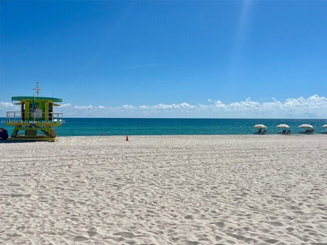 Building Photo - 5757 Collins Ave