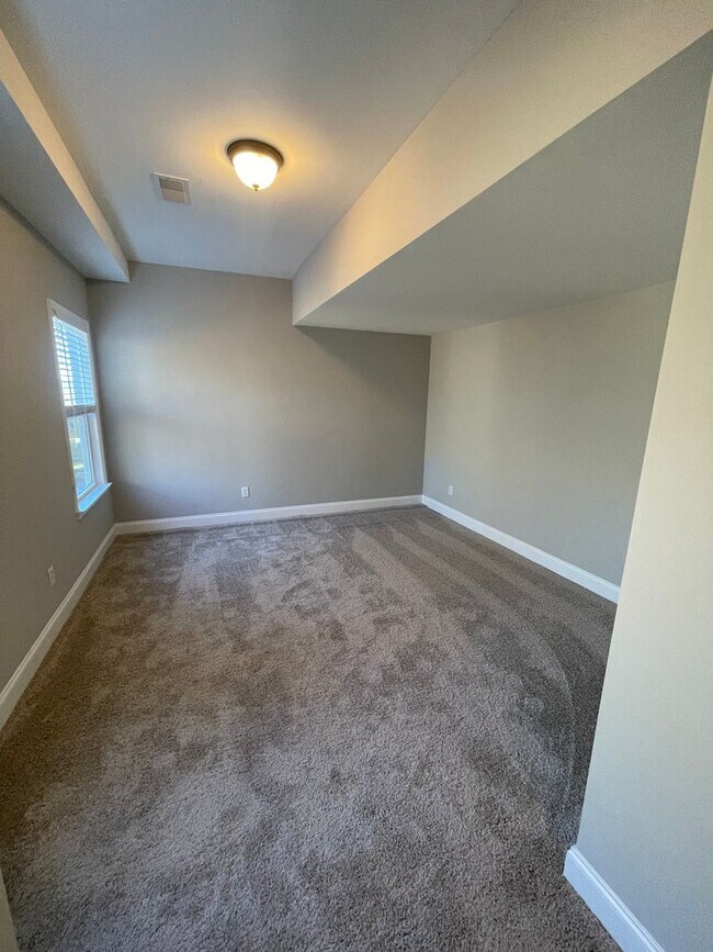 Building Photo - Home For Rent in Ooltewah! 4 Bedrooms + Finished Basement