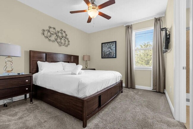 Building Photo - 7601 Brookhurst Ln