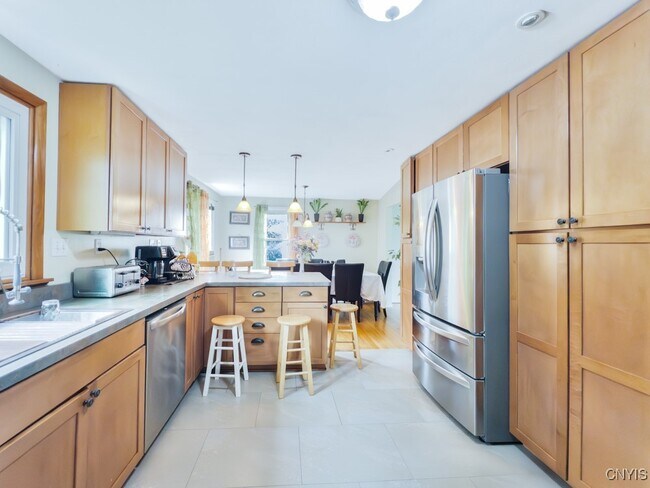 Building Photo - 7189 Coventry Rd N