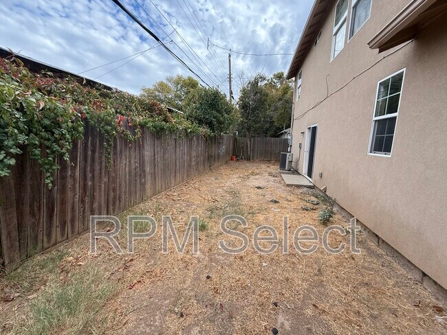 Building Photo - 3329 San Jose Way