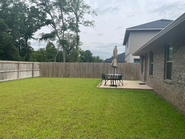 Building Photo - 124 Ridgeway Cir