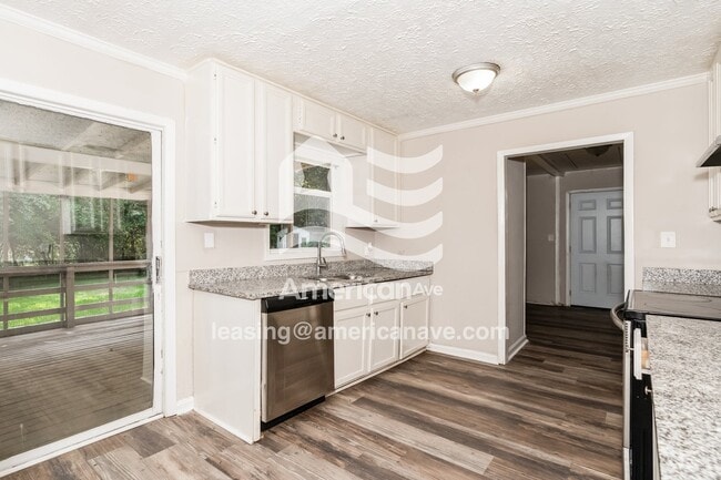 Building Photo - 1530 Hurley Cir