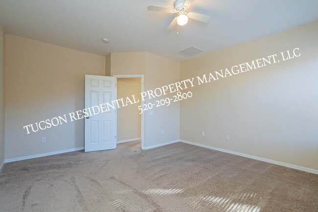 Building Photo - 6070 Wych Elm Pl