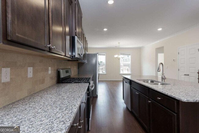 Building Photo - 2187 Foley Pk St