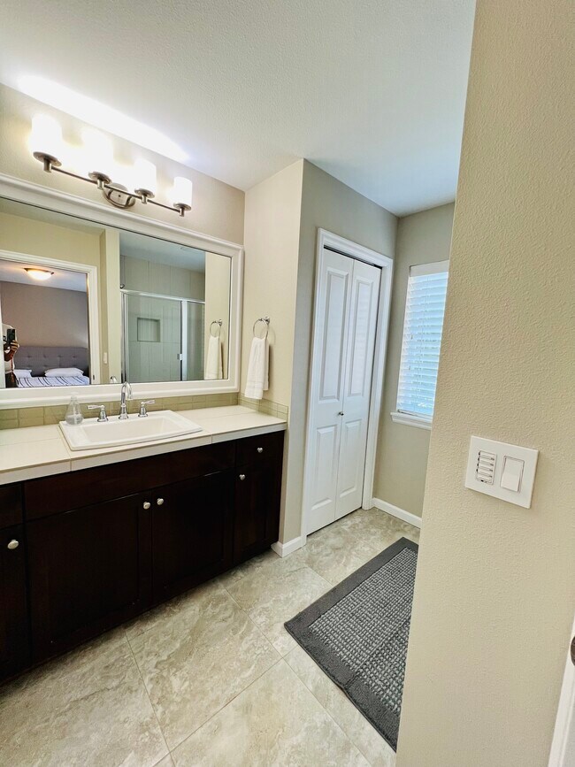 Building Photo - 9571 NW Harvest Hill Dr