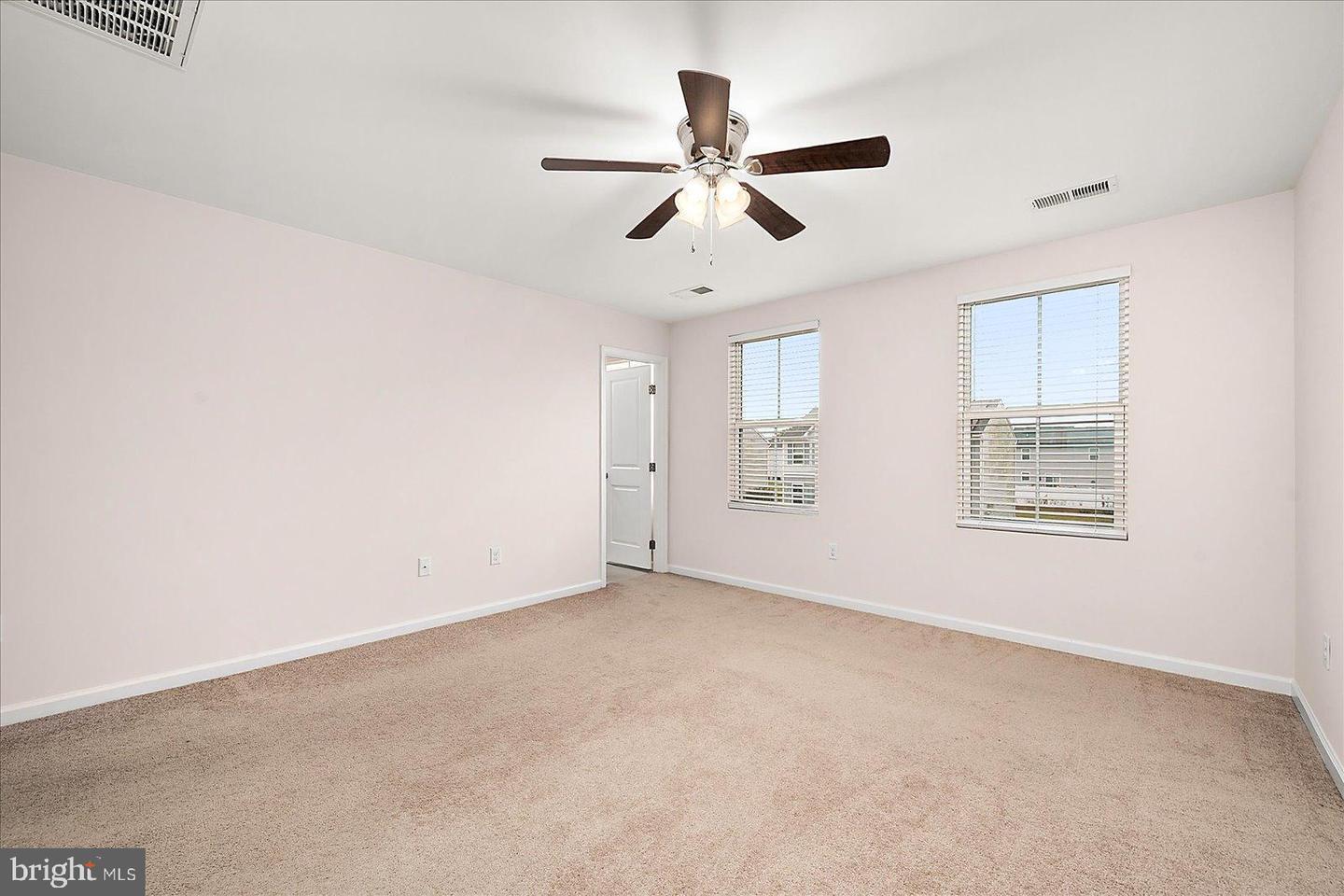 Building Photo - 38369 Elizabeth Ln