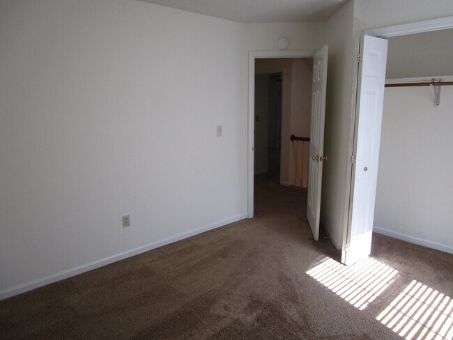 Building Photo - 4406-4408 Cheryl Ct.