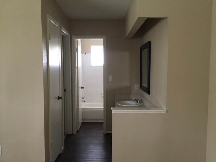 Building Photo - 5714 Yorkgate Dr
