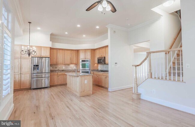 Building Photo - 2303 Sawtooth Oak Ct