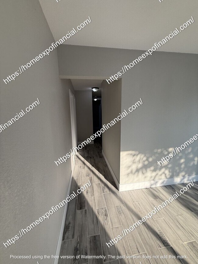 Building Photo - Nice Home For Rent
