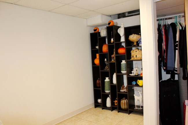 Building Photo - 33615 Viceroy Dr